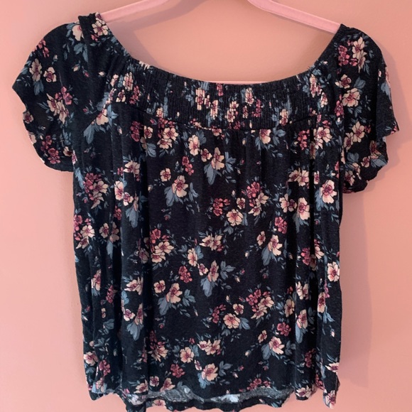 Top - Picture 2 of 2